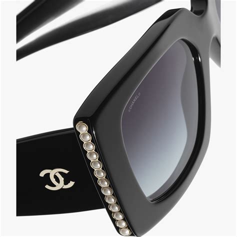 Chanel Sunglasses with Gold Hardware Coco Mark black 